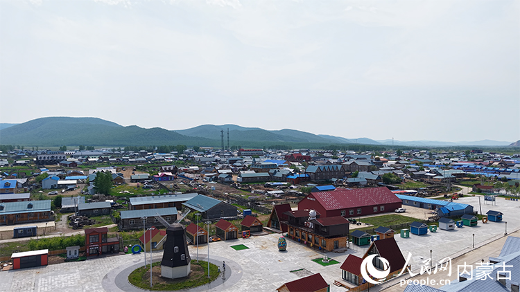 航拍恩和俄羅斯族民族鄉(xiāng)。人民網(wǎng)記者 齊浩男攝