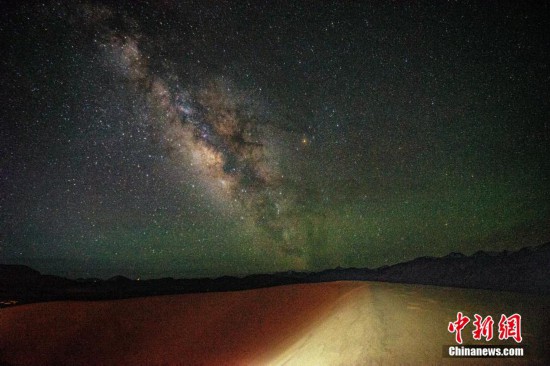 圖為6月20日晚，高原銀河風(fēng)光。曹枝清 攝